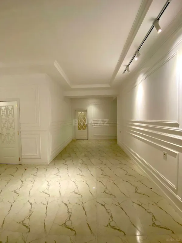 Satılır 3 otaqlı mənzil 160 m²
