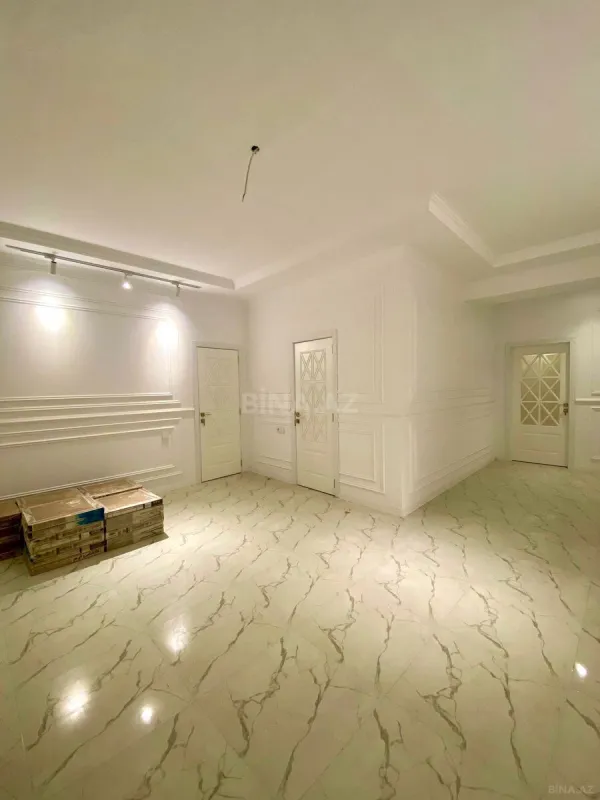 Satılır 3 otaqlı mənzil 160 m²