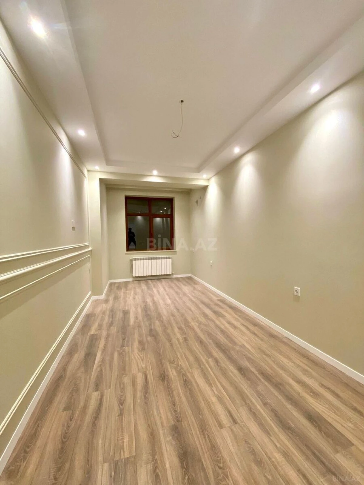 Satılır 3 otaqlı mənzil 160 m²