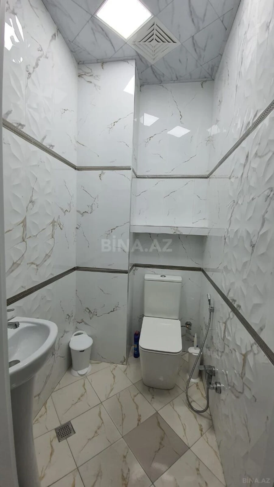 Kirayə verilir 3 otaqlı mənzil 150 m²
