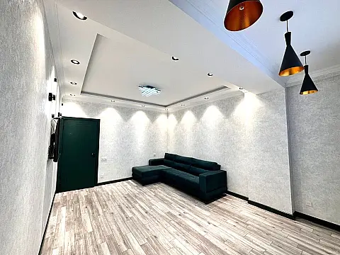 Kirayə verilir 2 otaqlı mənzil 75 m²