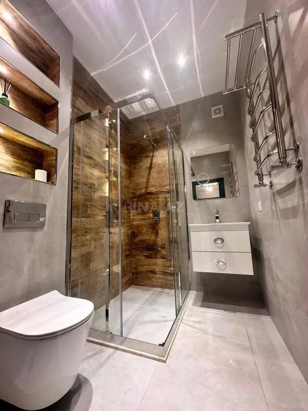 Kirayə verilir 2 otaqlı mənzil 75 m²