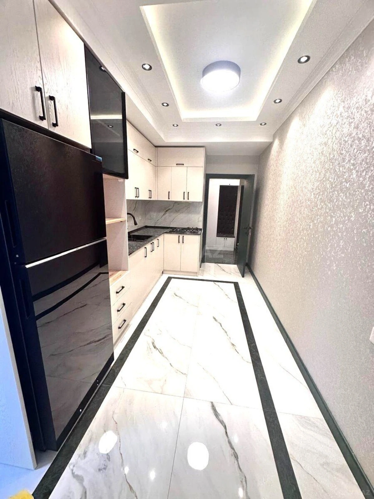 Kirayə verilir 2 otaqlı mənzil 75 m²