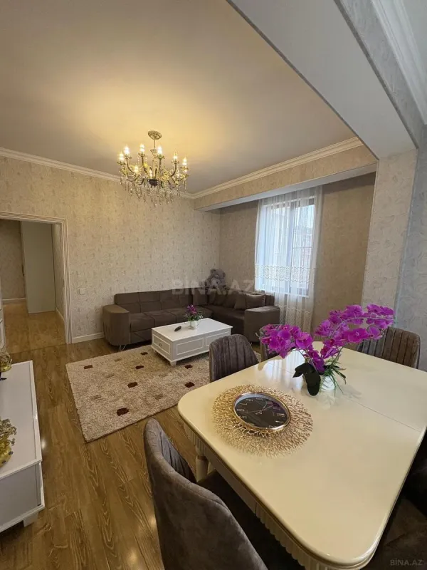 Kirayə verilir 2 otaqlı mənzil 100 m²