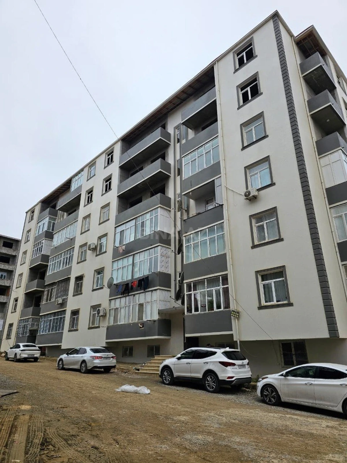 Satılır 1 otaqlı mənzil 35 m²