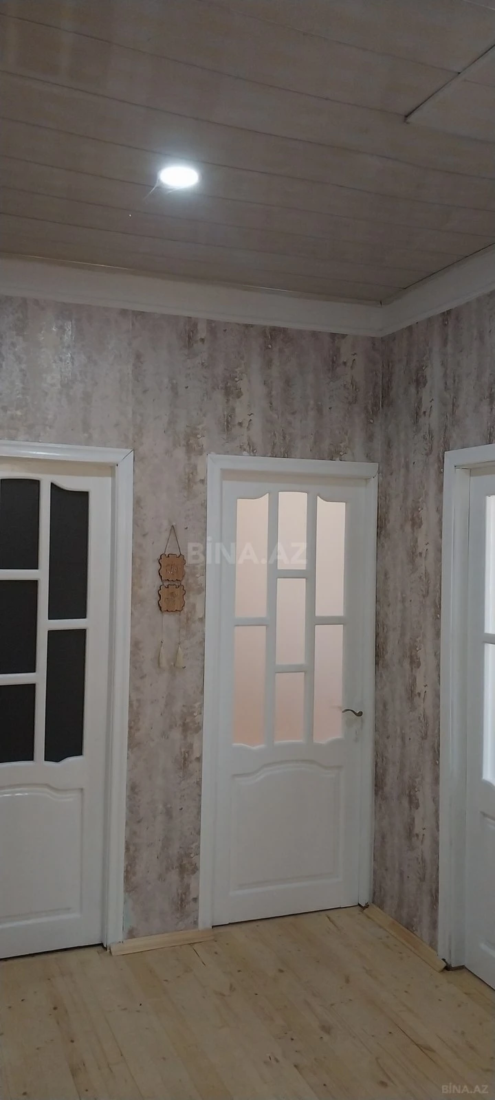 Satılır 12 otaqlı həyət evi 500 m²