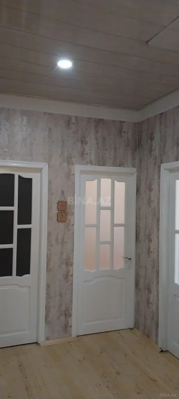 Satılır 12 otaqlı həyət evi 500 m²