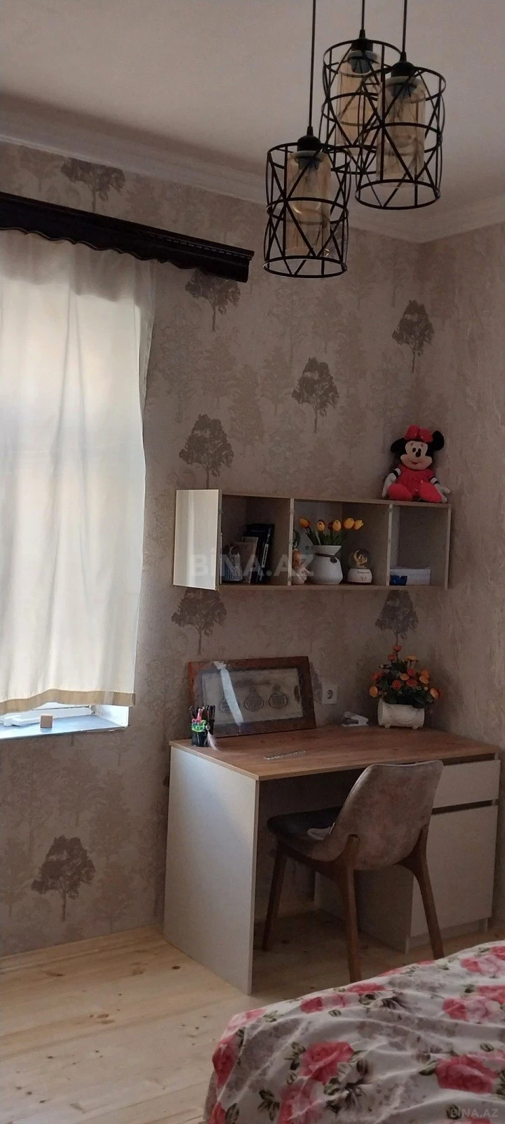 Satılır 12 otaqlı həyət evi 500 m²