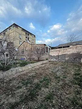 Satılır torpaq sahəsi 12 m²