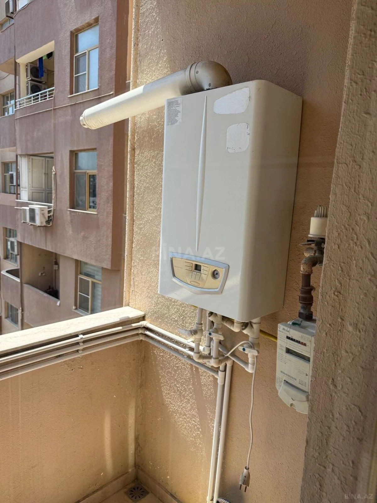 Kirayə verilir 2 otaqlı mənzil 110 m²