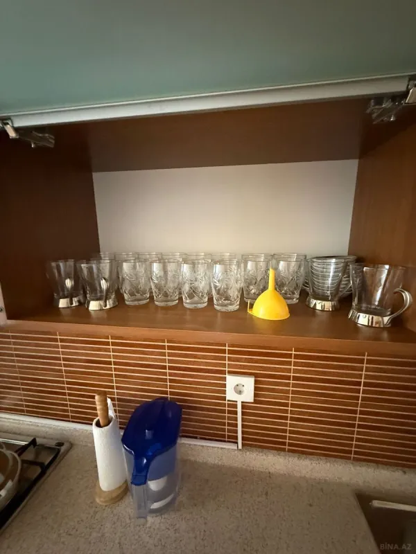 Kirayə verilir 2 otaqlı mənzil 110 m²