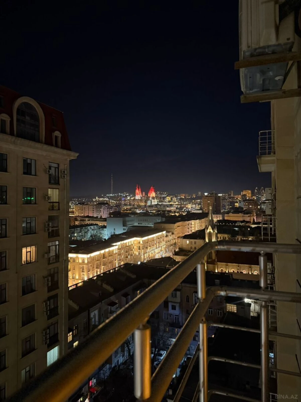 Kirayə verilir 2 otaqlı mənzil 85 m²