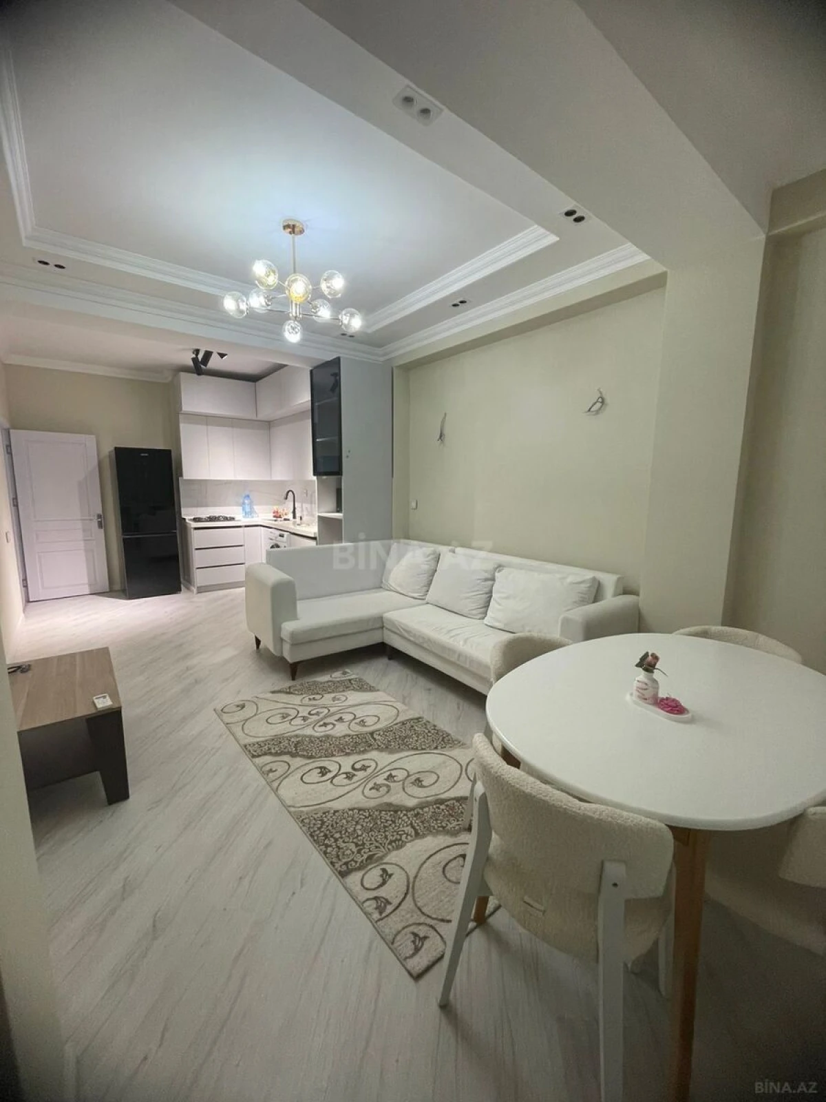 Kirayə verilir 2 otaqlı mənzil 65 m²