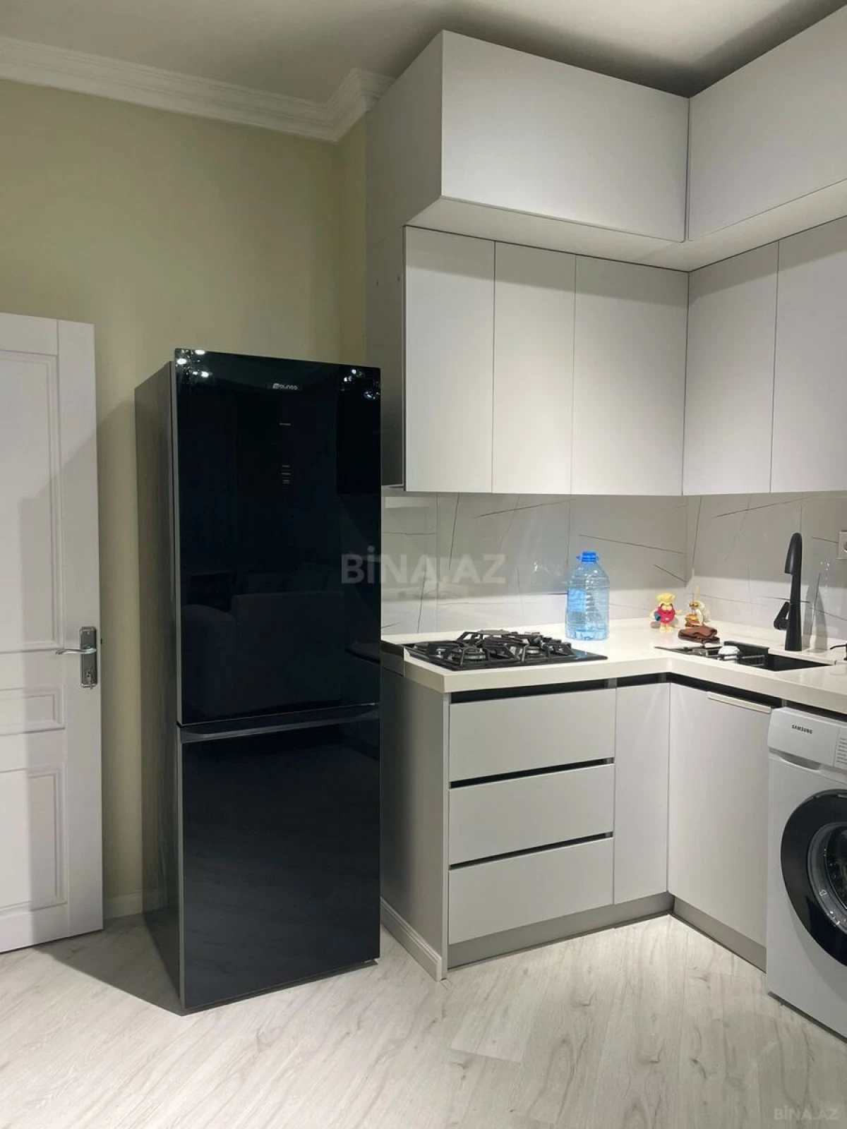 Kirayə verilir 2 otaqlı mənzil 65 m²