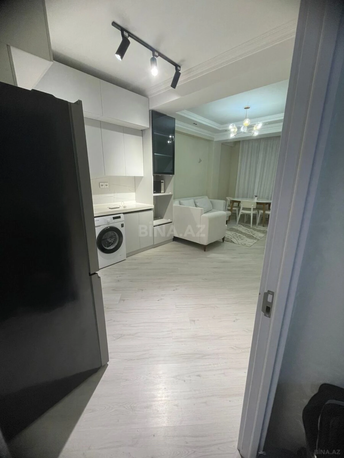 Kirayə verilir 2 otaqlı mənzil 65 m²