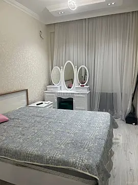 Kirayə verilir 2 otaqlı mənzil 65 m²