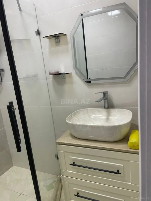 Kirayə verilir 2 otaqlı mənzil 65 m²