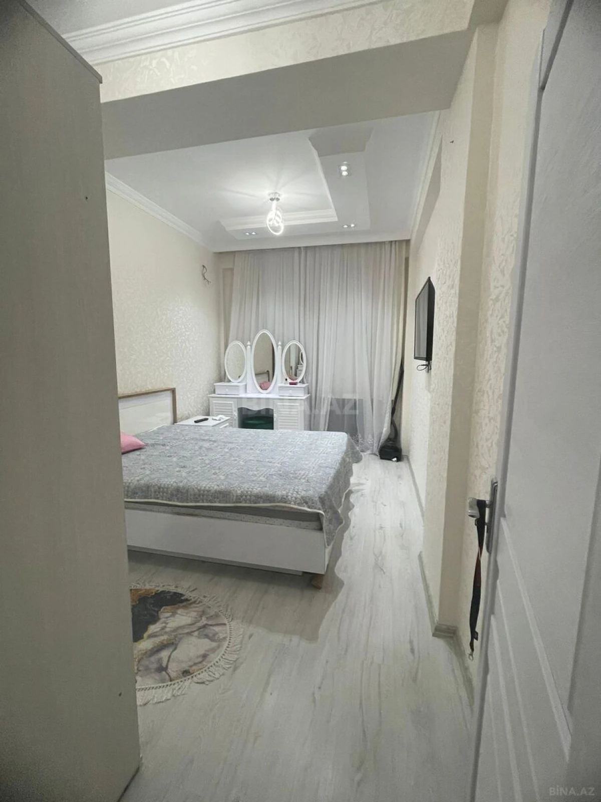 Kirayə verilir 2 otaqlı mənzil 65 m²