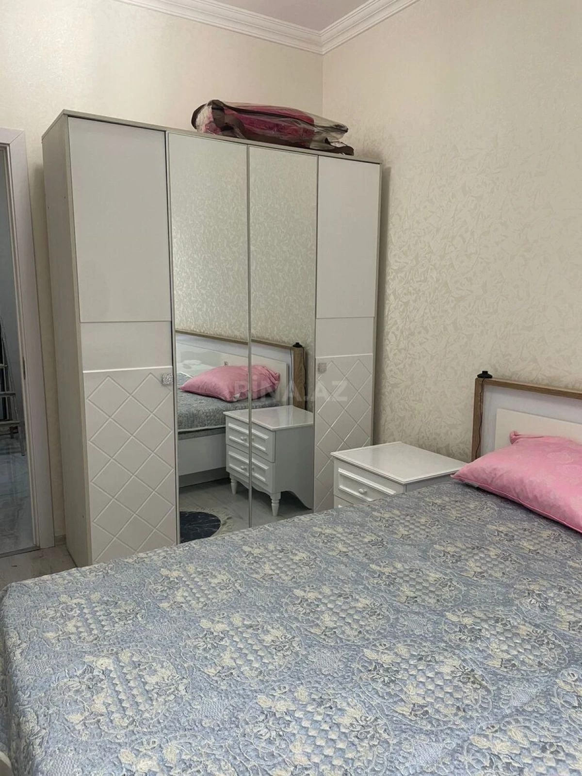 Kirayə verilir 2 otaqlı mənzil 65 m²