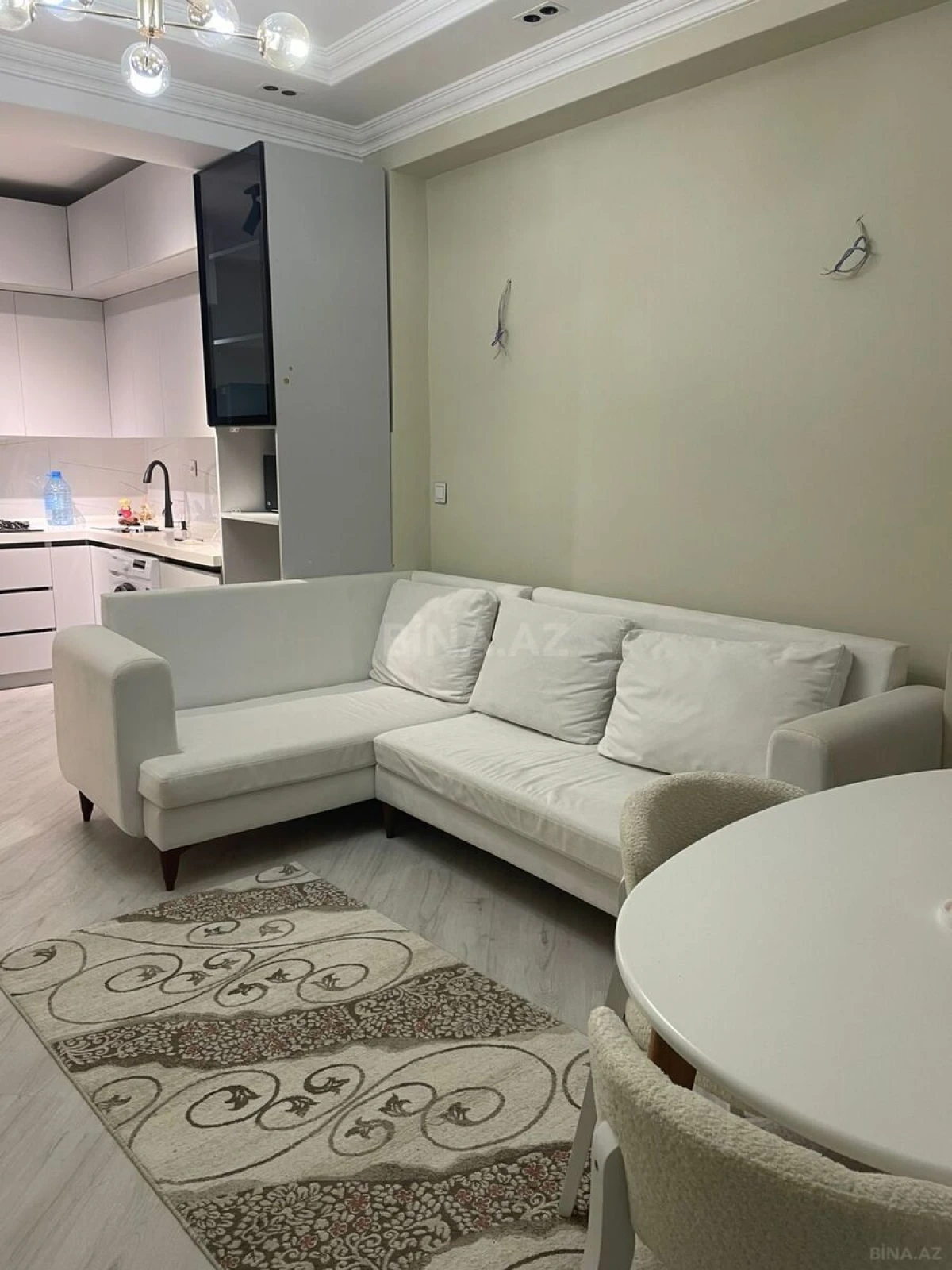 Kirayə verilir 2 otaqlı mənzil 65 m²
