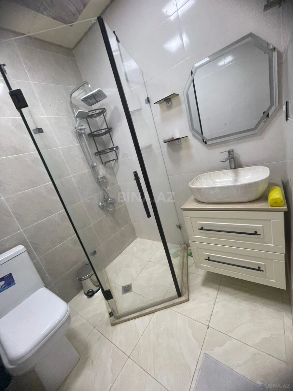 Kirayə verilir 2 otaqlı mənzil 65 m²