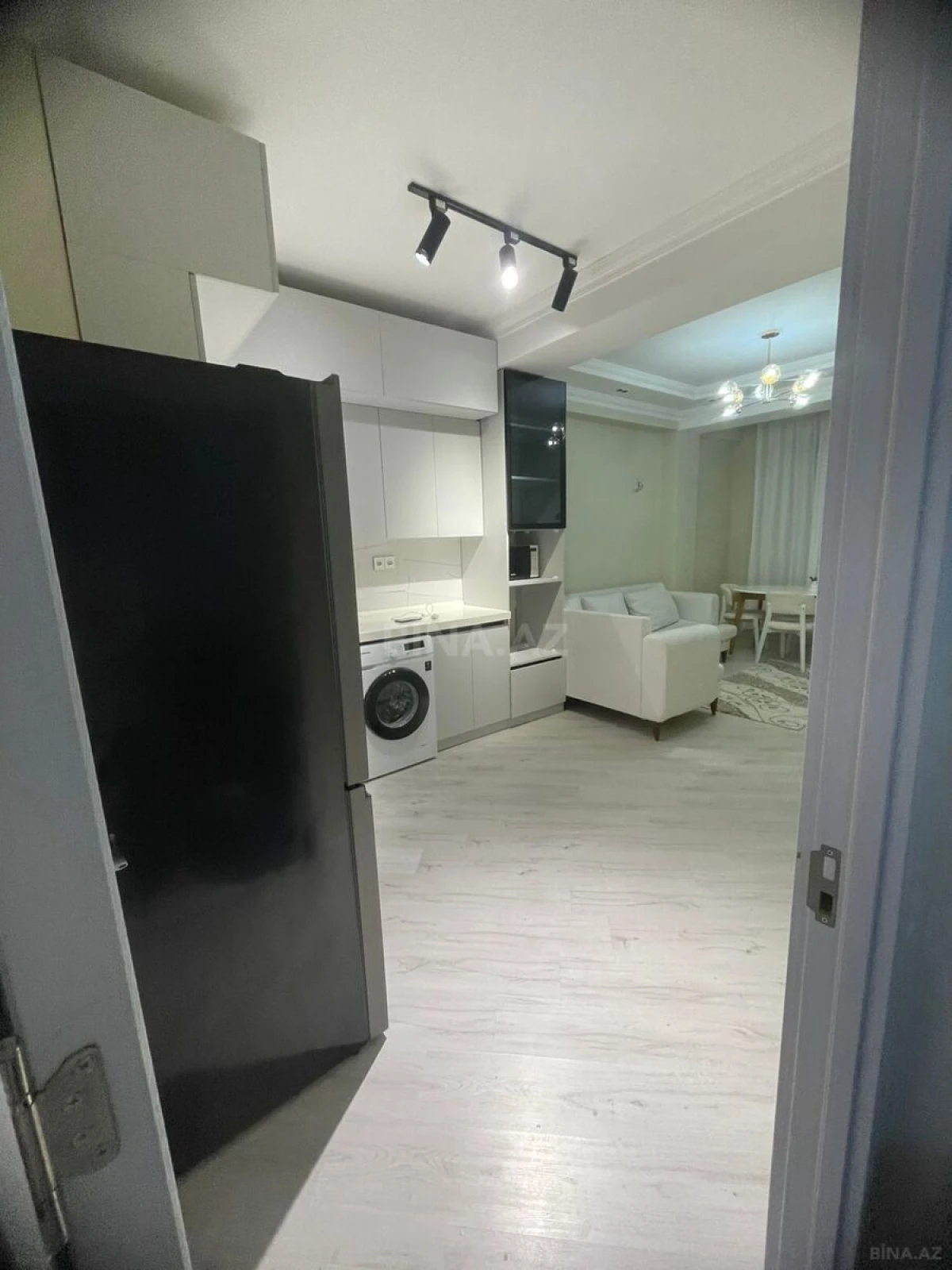 Kirayə verilir 2 otaqlı mənzil 65 m²