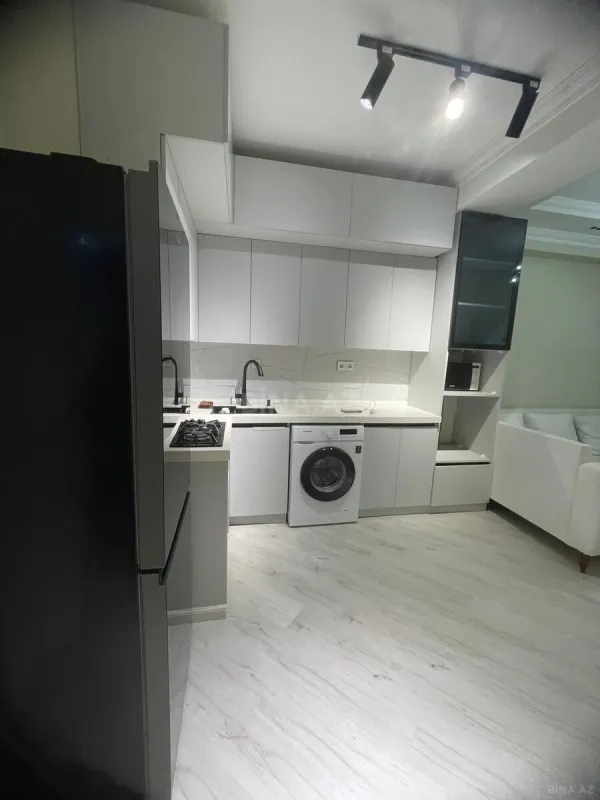 Kirayə verilir 2 otaqlı mənzil 65 m²