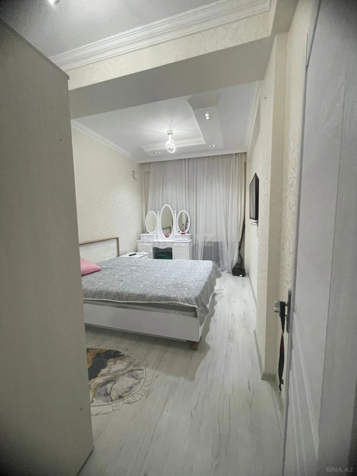 Kirayə verilir 2 otaqlı mənzil 65 m²
