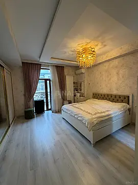Kirayə verilir 4 otaqlı mənzil 170 m²
