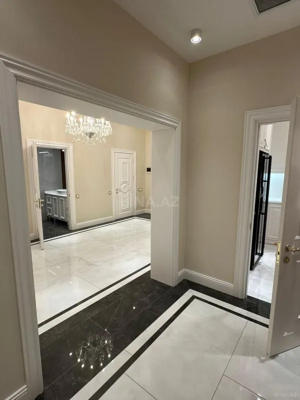 Kirayə verilir 4 otaqlı mənzil 165 m²