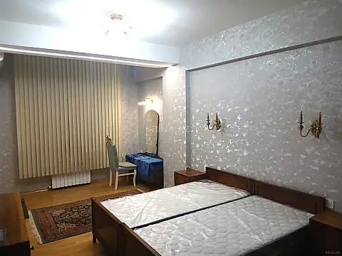Satılır 3 otaqlı mənzil 100 m²