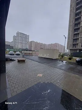 Satılır obyekt 204 m²