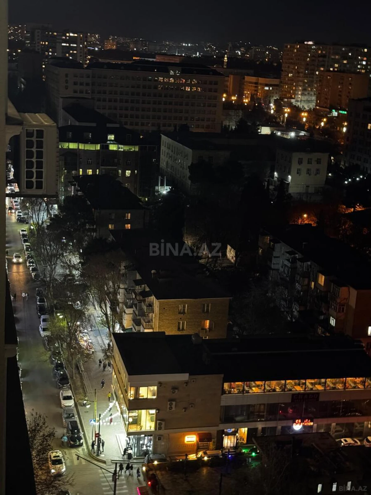 Satılır 3 otaqlı mənzil 125 m²