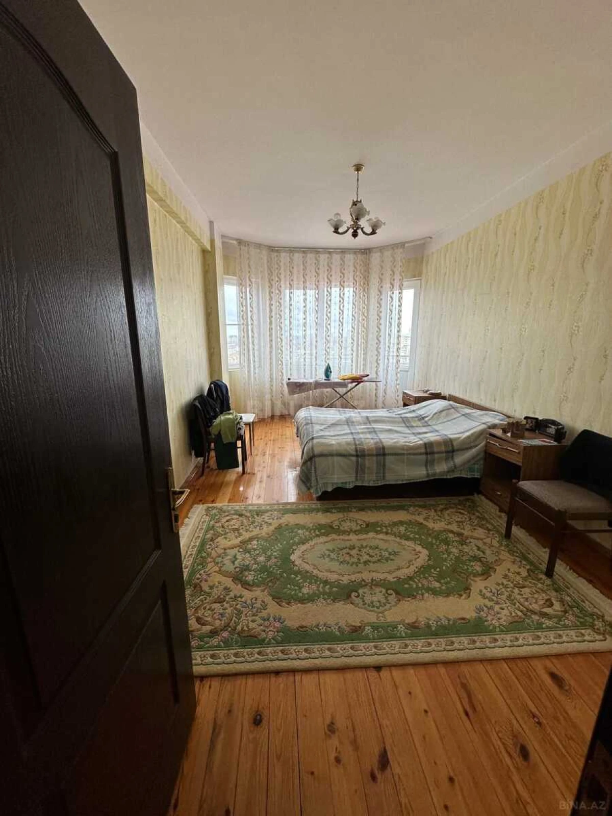 Satılır 3 otaqlı mənzil 110 m²