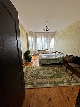 Satılır 3 otaqlı mənzil 110 m²