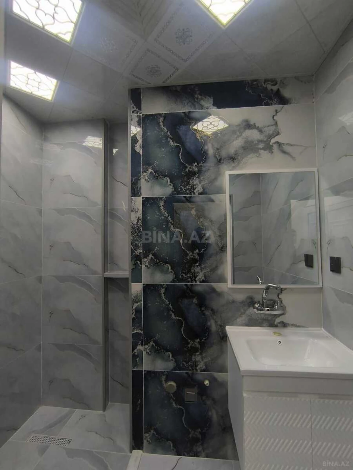 Kirayə verilir 2 otaqlı mənzil 66 m²