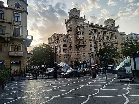 Satılır 8 otaqlı mənzil 400 m² — Bakı, Sahil qəs. 8 otaq 400.00 m²