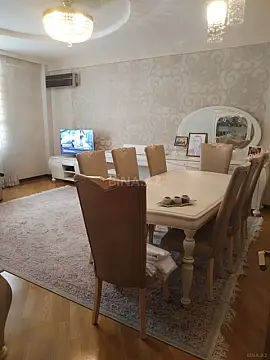 Kirayə verilir 3 otaqlı mənzil 127 m²