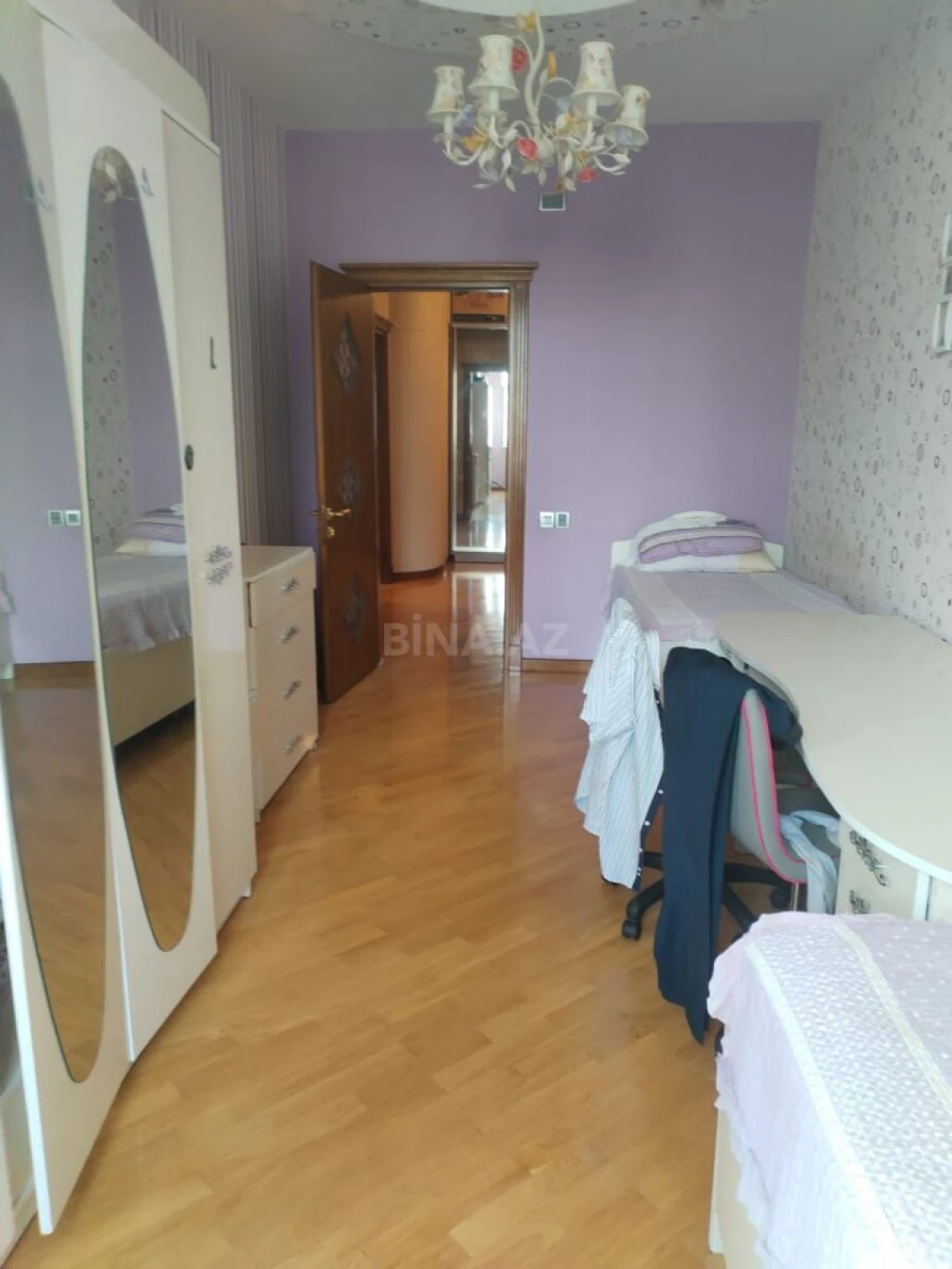 Kirayə verilir 3 otaqlı mənzil 127 m²