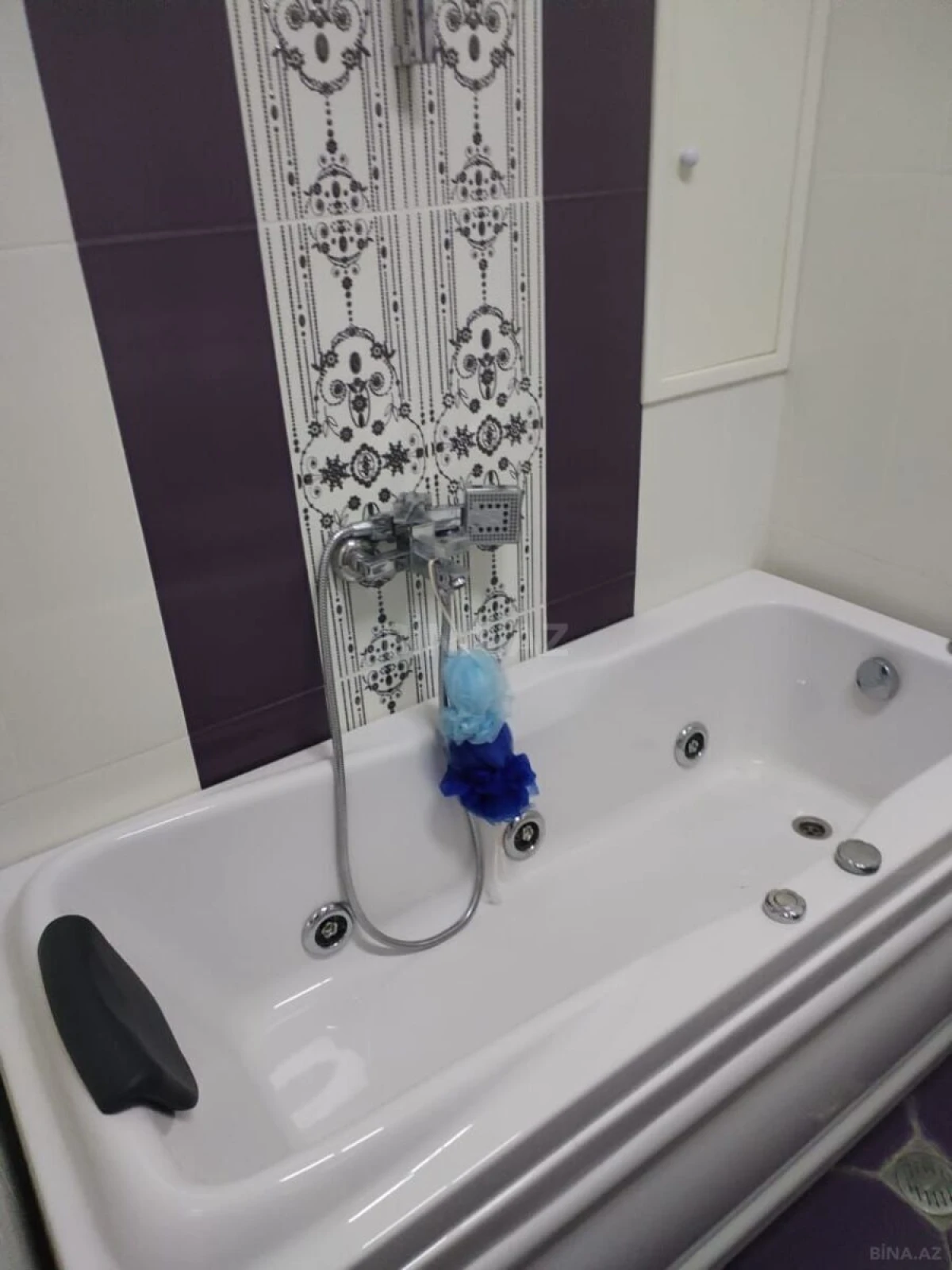 Kirayə verilir 3 otaqlı mənzil 127 m²