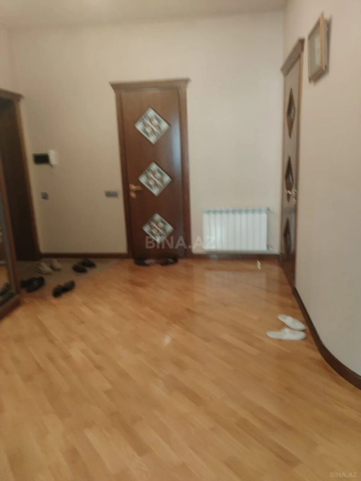 Kirayə verilir 3 otaqlı mənzil 127 m²