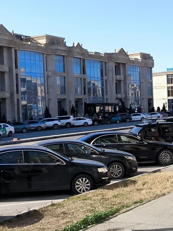 Kirayə verilir 4 otaqlı ofis 250 m²