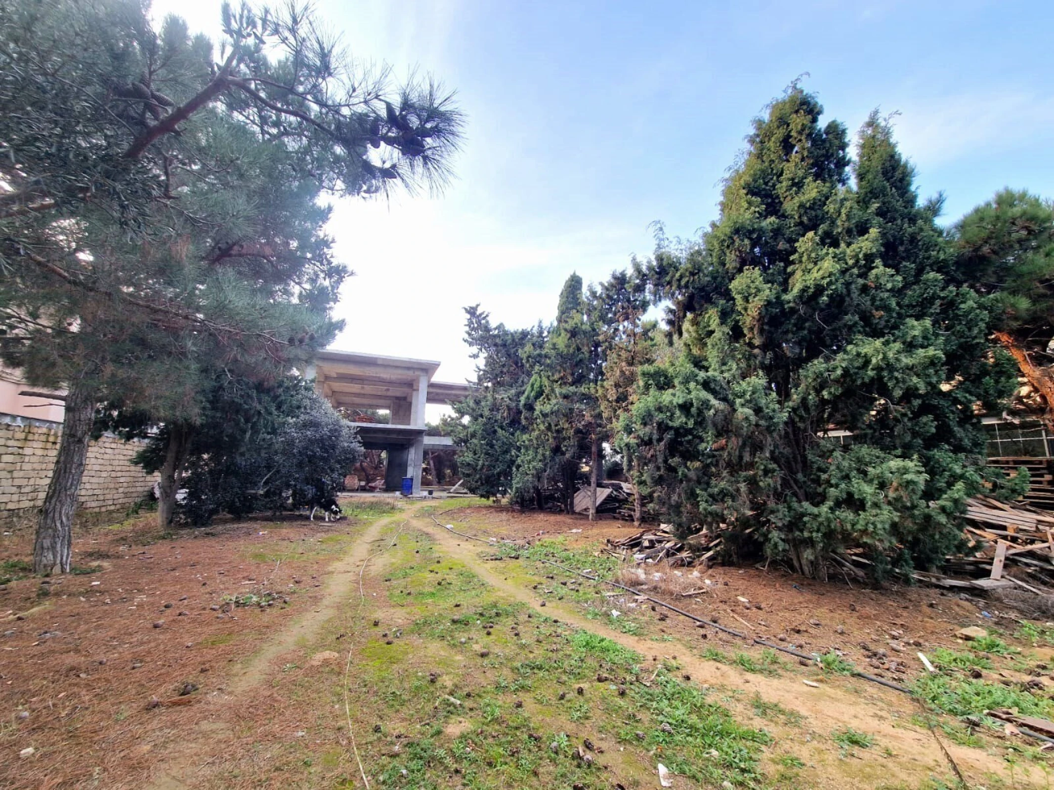 Satılır 9 otaqlı həyət evi 810 m²