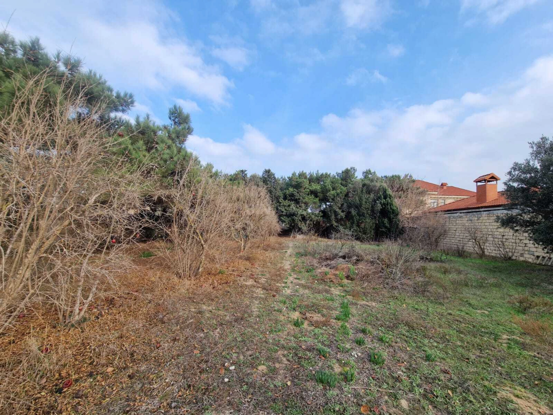 Satılır 9 otaqlı həyət evi 810 m²