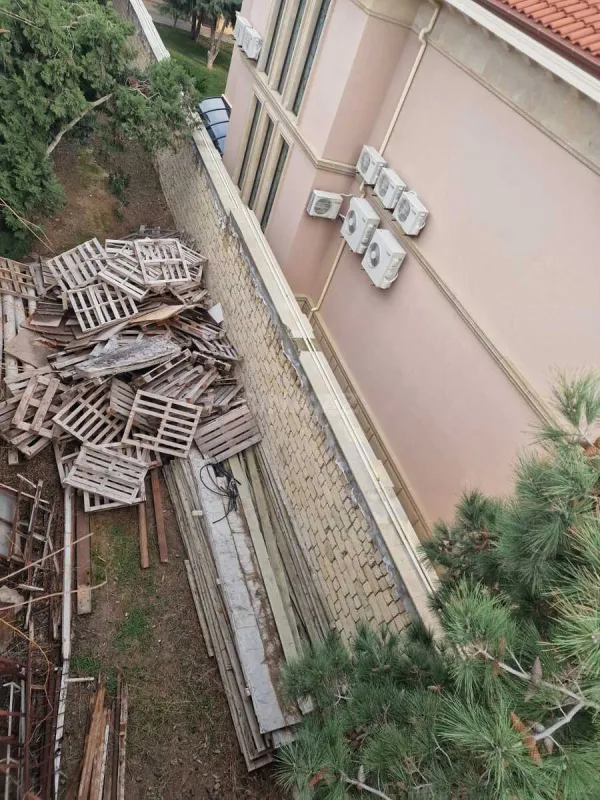 Satılır 9 otaqlı həyət evi 810 m²