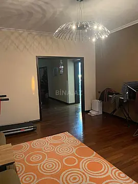 Satılır 4 otaqlı mənzil 165 m²