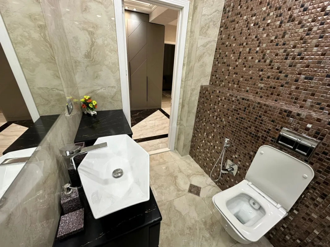 Kirayə verilir 3 otaqlı mənzil 110 m²