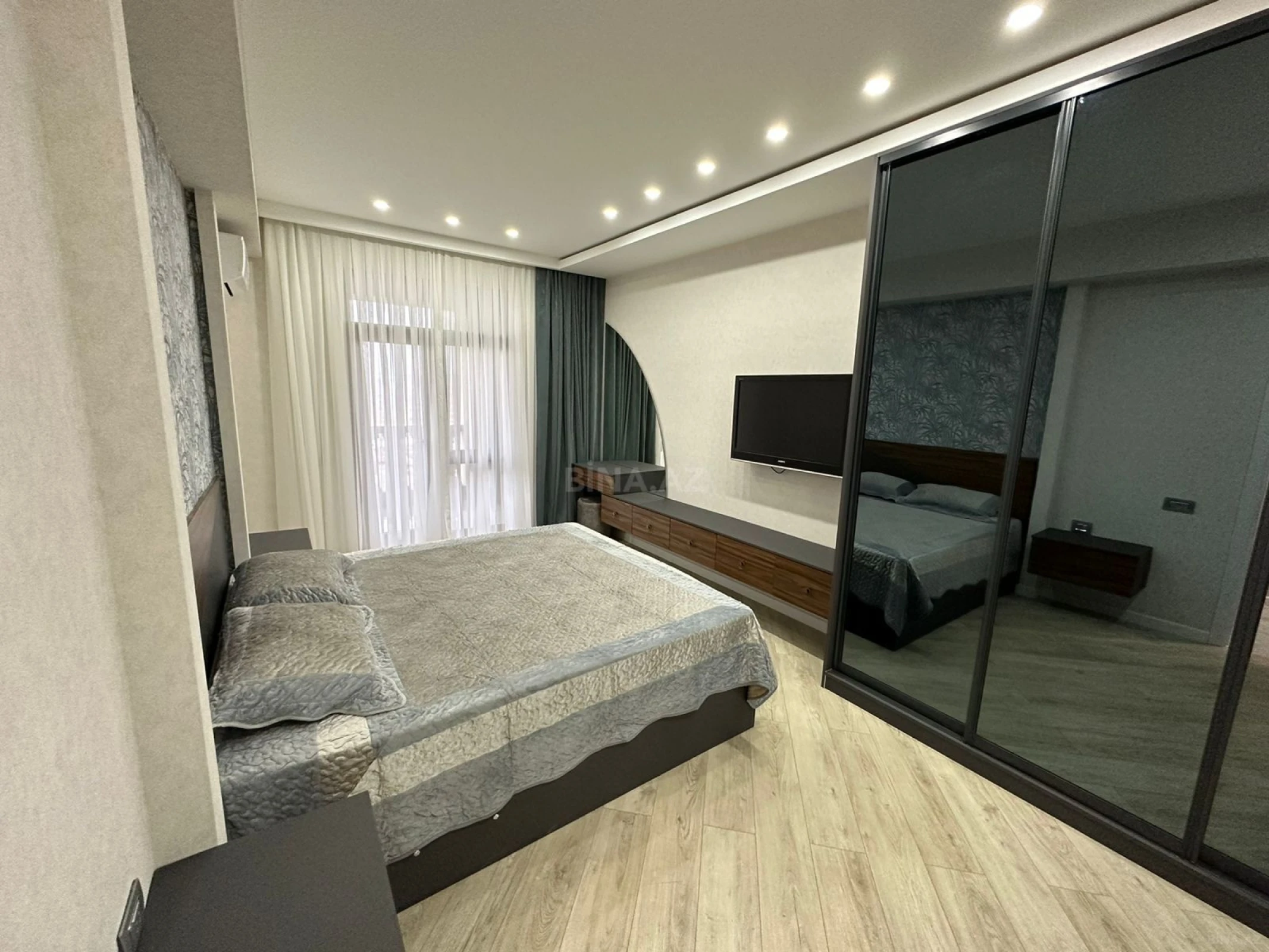 Kirayə verilir 3 otaqlı mənzil 110 m²
