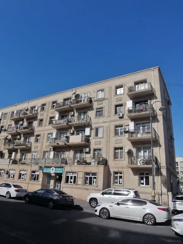 Satılır 3 otaqlı mənzil 70 m²