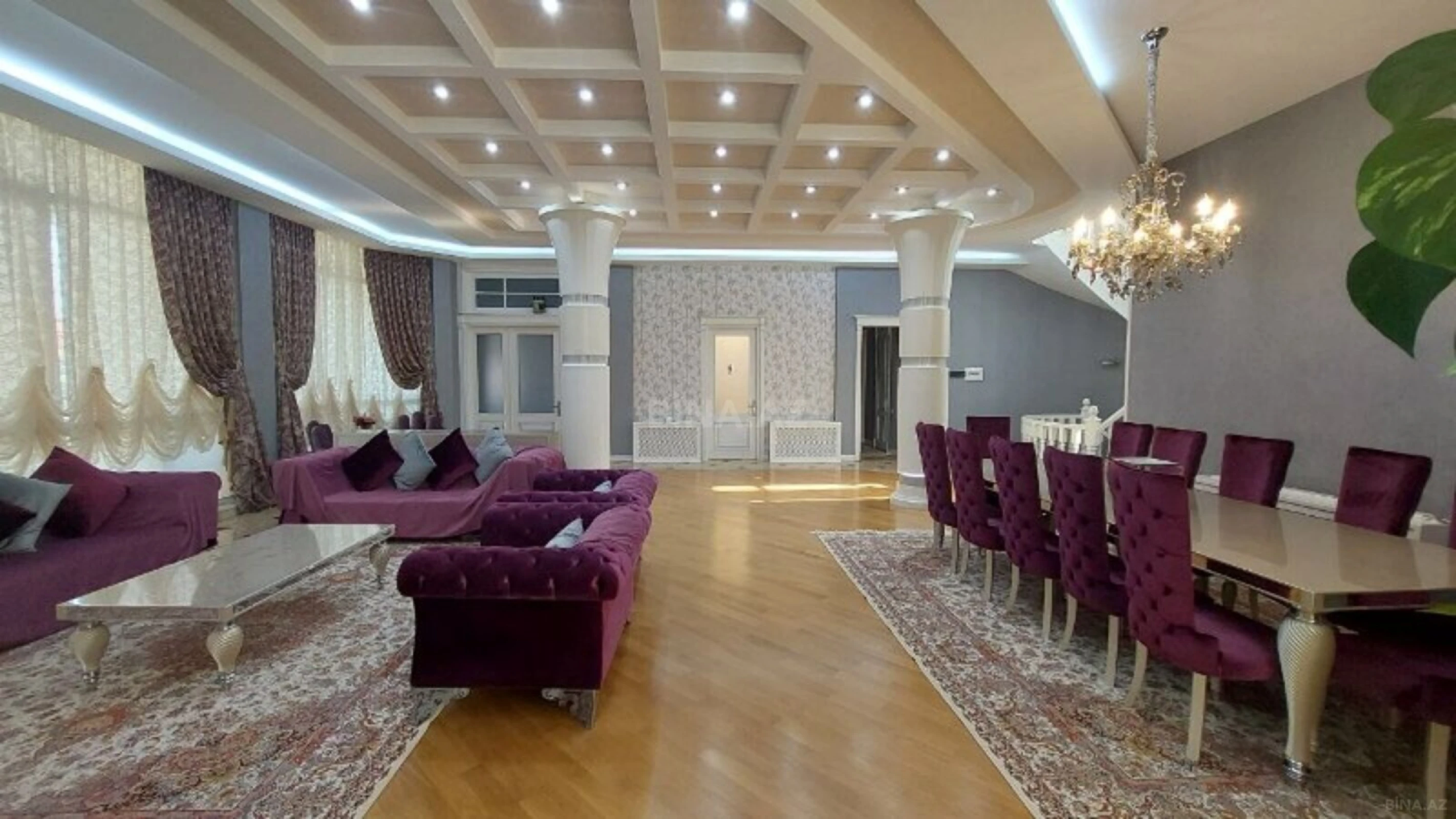 Satılır 10 otaqlı həyət evi 850 m²